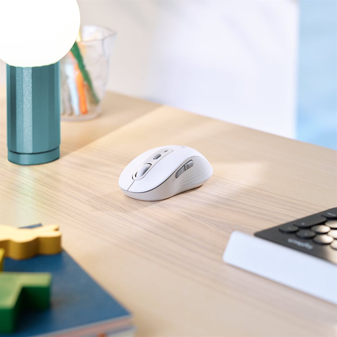 Logitech Mouse M650 SIGNATURE WL (RIGHT) BOLT weiß/grau BT für kleine und mittelgroße Hände (<17,5 -